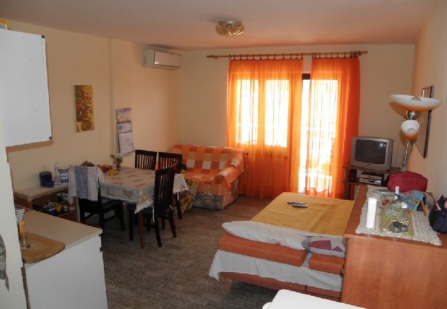 Apartment in Baška - Apartment in Baška with Terrace, Air condition, WIFI, Washing machine (863-3) Apartment in Baška - Apartment in Baška with Terrace, Air condition, WIFI, Washing machine (863-3)