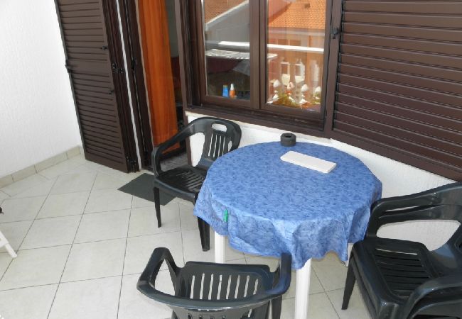 Apartment in Baška - Apartment in Baška with Terrace, Air condition, WIFI, Washing machine (863-3) Apartment in Baška - Apartment in Baška with Terrace, Air condition, WIFI, Washing machine (863-3)