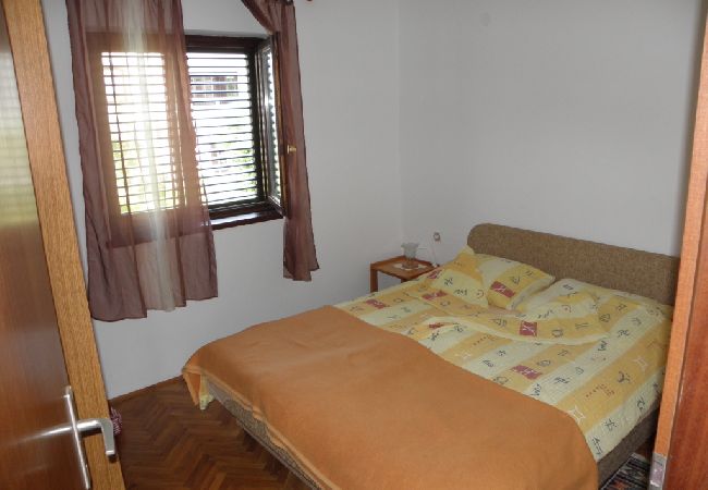 Apartment in Baška - Apartment in Baška with Terrace, Air condition, WIFI, Washing machine (863-3) Apartment in Baška - Apartment in Baška with Terrace, Air condition, WIFI, Washing machine (863-3)