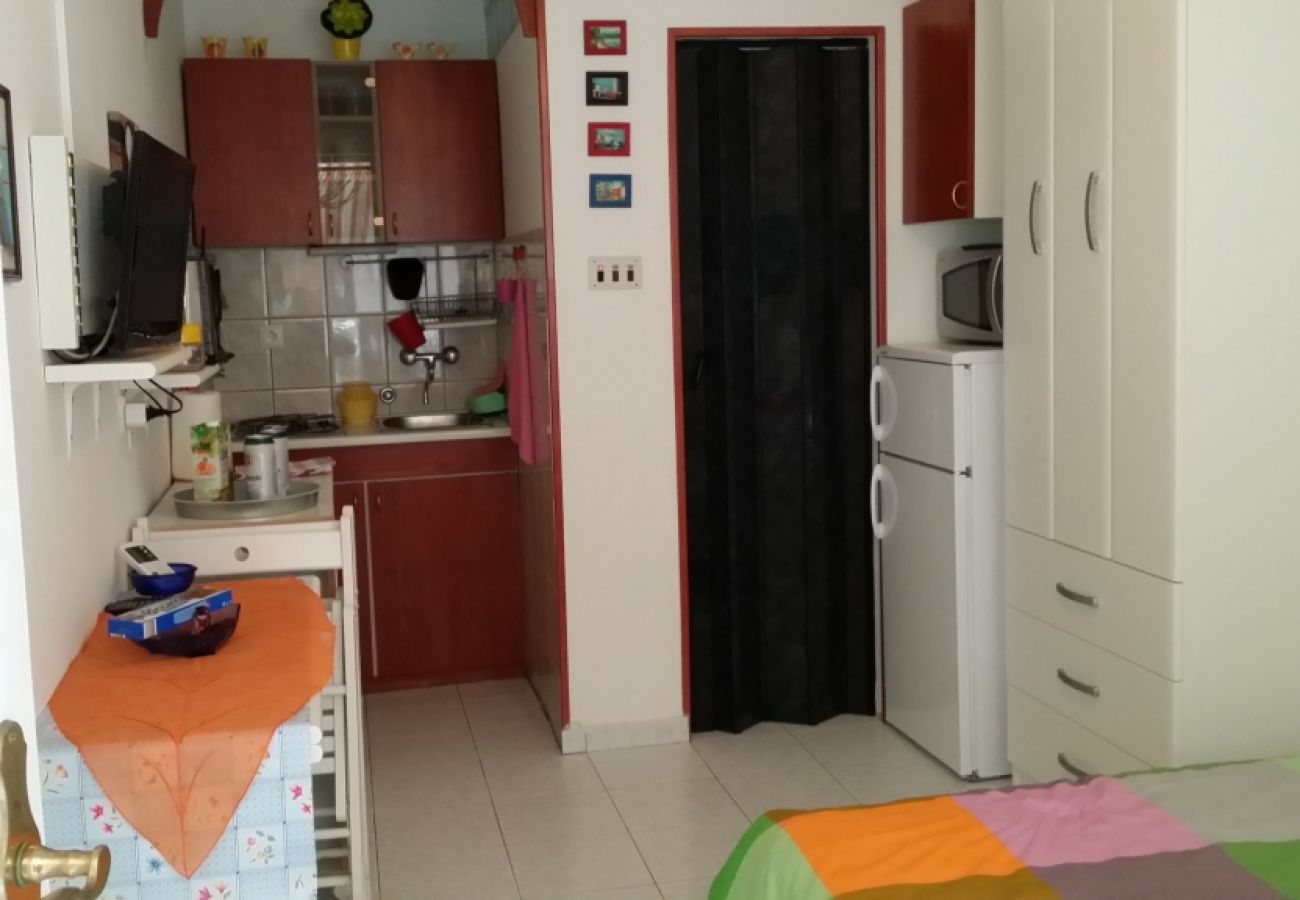 Studio in Privlaka - Studio apartment in Sabunike with Terrace, Air condition, WIFI (231-3)