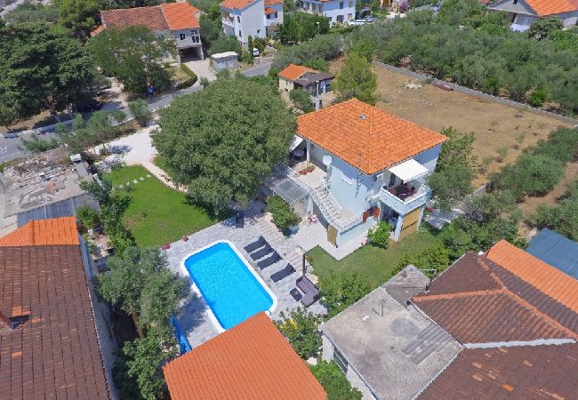 Apartment in Bibinje - Apartment in Bibinje with Terrace, Air condition, WIFI, Washing machine (877-1) Apartment in Bibinje - Apartment in Bibinje with Terrace, Air condition, WIFI, Washing machine (877-1)