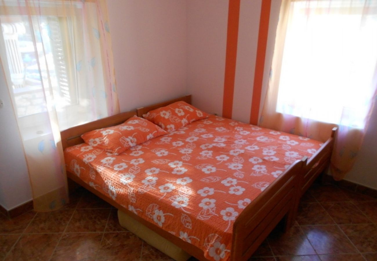 Studio in Privlaka - Studio apartment in Privlaka with Balcony, Air condition, WIFI (878-2)