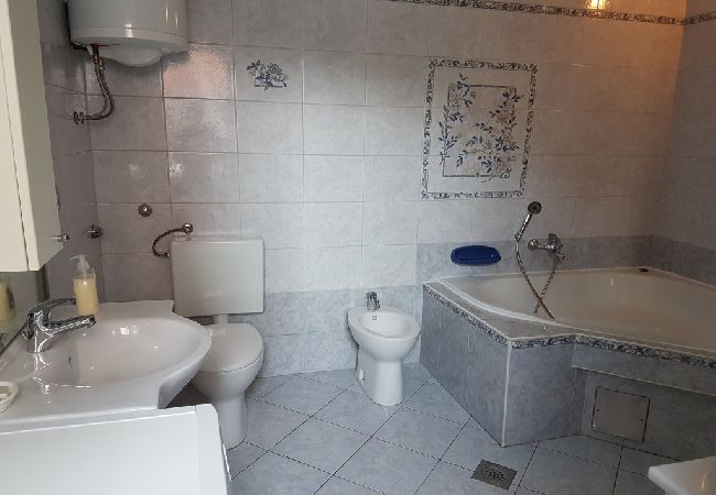 Apartment in Baška - Apartment in Baška with Balcony, Air condition, WIFI, Washing machine (883-3) Apartment in Baška - Apartment in Baška with Balcony, Air condition, WIFI, Washing machine (883-3)