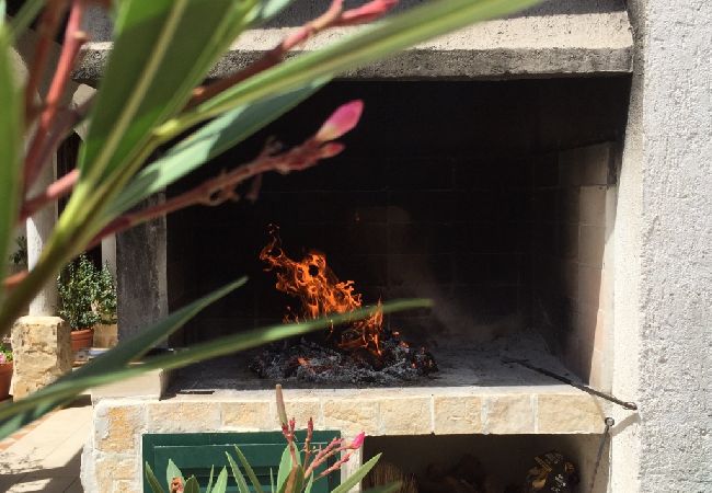 Studio in Veli Rat - Studio apartment in Veli Rat with Seaview, Balcony, Washing machine (882-1) Studio in Veli Rat - Studio apartment in Veli Rat with Seaview, Balcony, Washing machine (882-1)