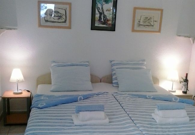 Studio in Veli Rat - Studio apartment in Veli Rat with Seaview, Balcony, Washing machine (882-1) Studio in Veli Rat - Studio apartment in Veli Rat with Seaview, Balcony, Washing machine (882-1)