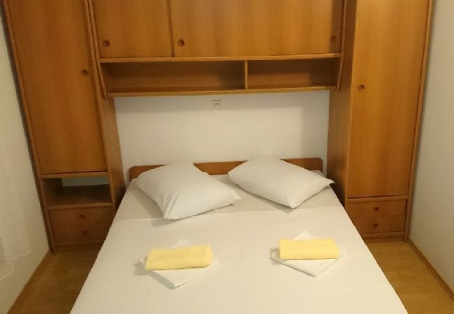 Apartment in Lopar - Apartment in Lopar with Balcony, Air condition, WIFI, Washing machine (893-1) Apartment in Lopar - Apartment in Lopar with Balcony, Air condition, WIFI, Washing machine (893-1)