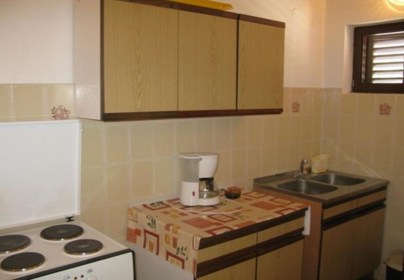 Apartment in Kampor - Apartment in Kampor with Terrace, Air condition, WIFI, Washing machine (895-3)