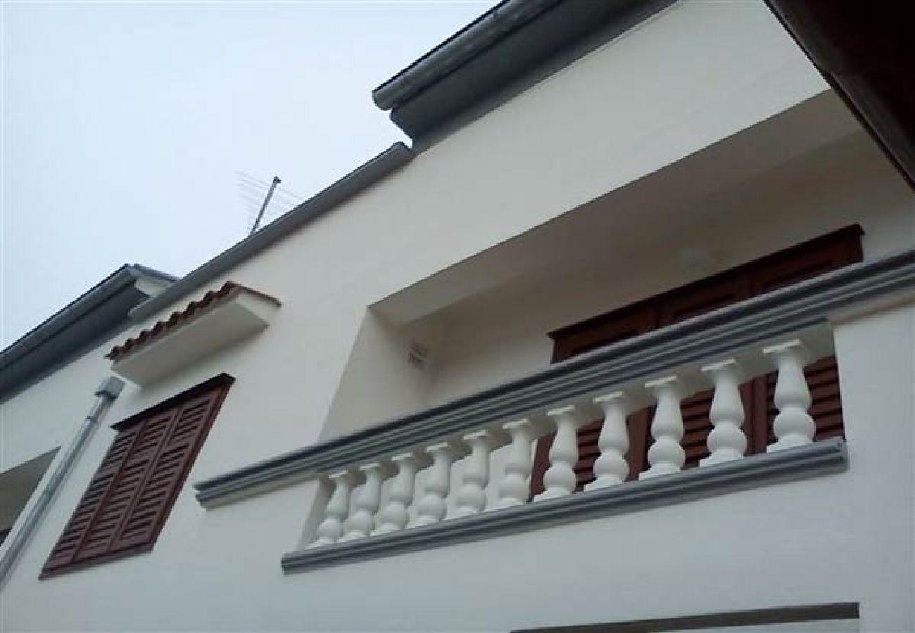 Apartment in Kampor - Apartment in Kampor with Balcony, Air condition, WIFI, Washing machine (895-4)