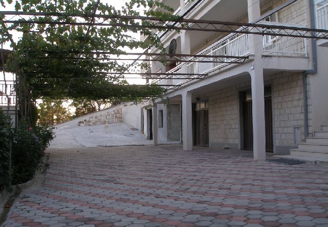Apartment in Duce - Apartment in Duće with Seaview, Terrace, Air condition, WIFI (900-2) Apartment in Duce - Apartment in Duće with Seaview, Terrace, Air condition, WIFI (900-2)