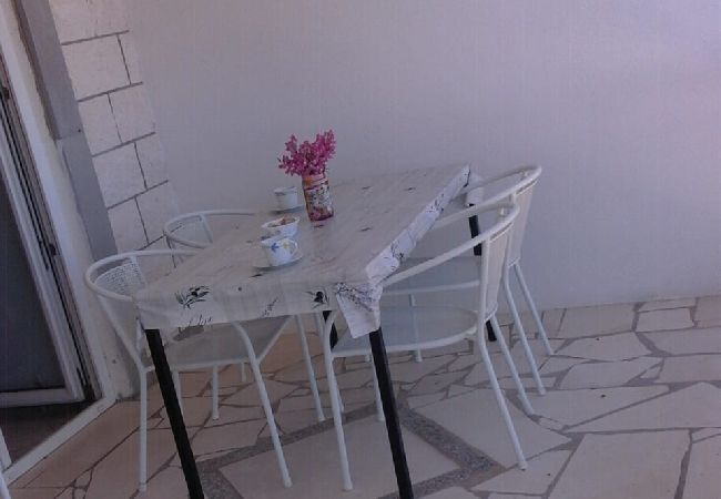 Apartment in Duce - Apartment in Duće with Seaview, Terrace, Air condition, WIFI (900-2) Apartment in Duce - Apartment in Duće with Seaview, Terrace, Air condition, WIFI (900-2)