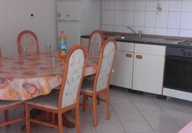 Apartment in Duce - Apartment in Duće with Seaview, Terrace, Air condition, WIFI (900-2) Apartment in Duce - Apartment in Duće with Seaview, Terrace, Air condition, WIFI (900-2)