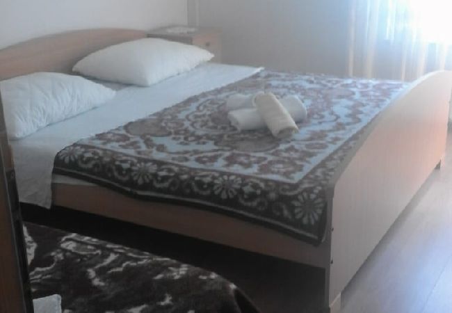 Apartment in Duce - Apartment in Duće with Seaview, Terrace, Air condition, WIFI (900-2) Apartment in Duce - Apartment in Duće with Seaview, Terrace, Air condition, WIFI (900-2)