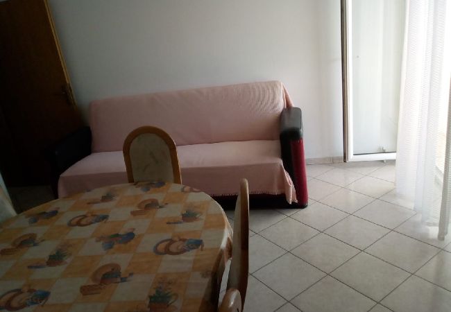 Apartment in Duce - Apartment in Duće with Seaview, Terrace, Air condition, WIFI (900-2) Apartment in Duce - Apartment in Duće with Seaview, Terrace, Air condition, WIFI (900-2)