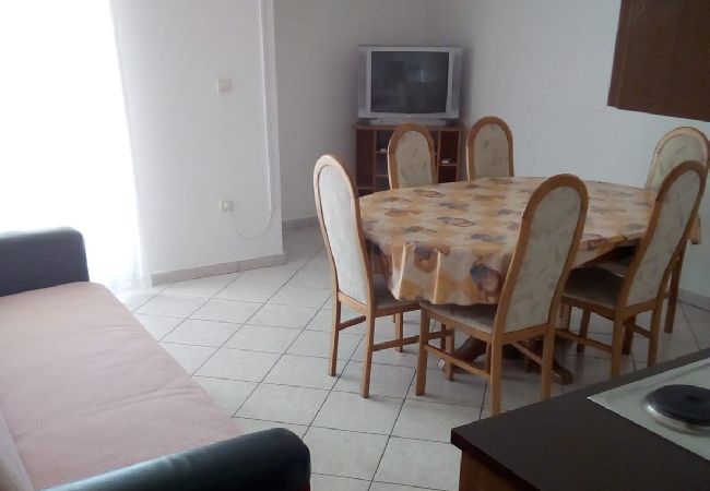 Apartment in Duce - Apartment in Duće with Seaview, Terrace, Air condition, WIFI (900-2) Apartment in Duce - Apartment in Duće with Seaview, Terrace, Air condition, WIFI (900-2)