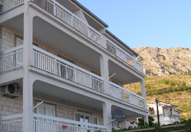 Apartment in Duce - Apartment in Duće with Seaview, Terrace, Air condition, WIFI (900-2) Apartment in Duce - Apartment in Duće with Seaview, Terrace, Air condition, WIFI (900-2)