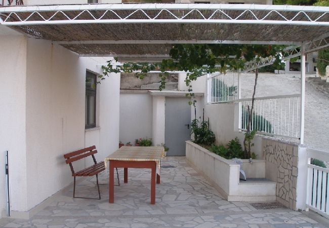 Apartment in Duce - Apartment in Duće with Seaview, Terrace, Air condition, WIFI (900-2) Apartment in Duce - Apartment in Duće with Seaview, Terrace, Air condition, WIFI (900-2)