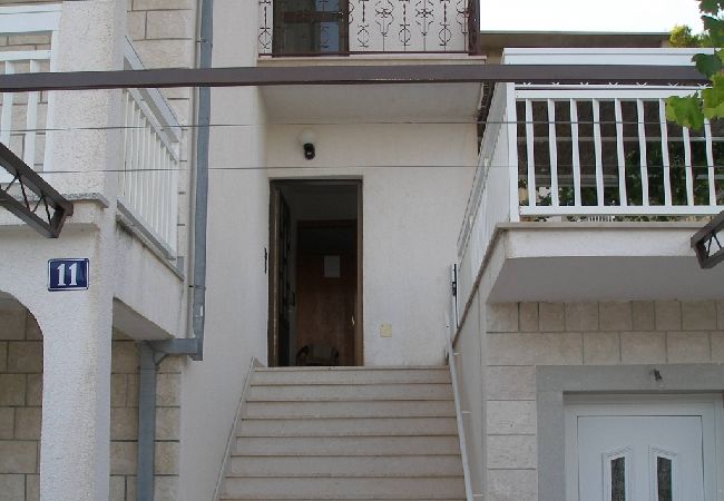 Apartment in Duce - Apartment in Duće with Seaview, Terrace, Air condition, WIFI (900-2) Apartment in Duce - Apartment in Duće with Seaview, Terrace, Air condition, WIFI (900-2)