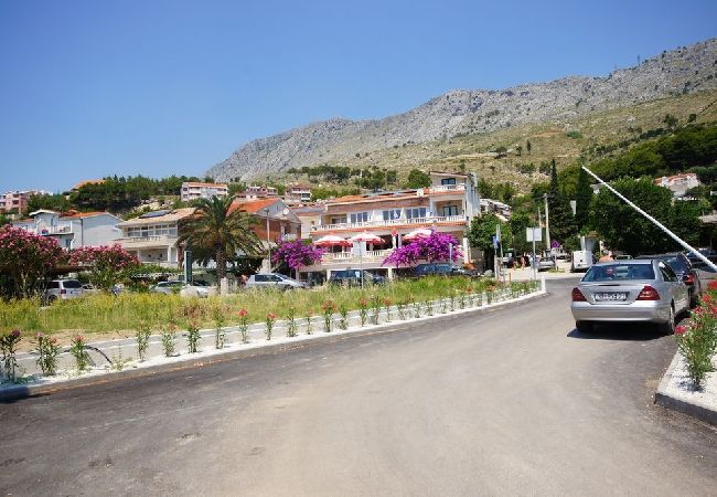 Apartment in Duce - Apartment in Duće with Seaview, Terrace, Air condition, WIFI (900-2) Apartment in Duce - Apartment in Duće with Seaview, Terrace, Air condition, WIFI (900-2)