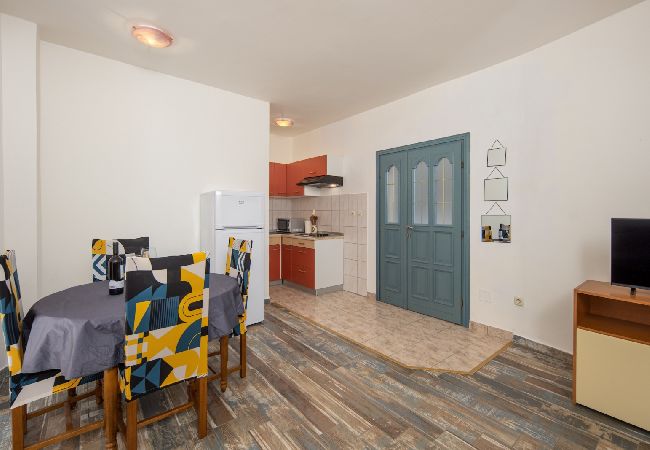 Apartment in Supetarska Draga - Apartment in Supetarska Draga with Seaview, Balcony, Air condition, WIFI (3321-1) Apartment in Supetarska Draga - Apartment in Supetarska Draga with Seaview, Balcony, Air condition, WIFI (3321-1)