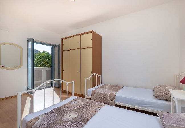 Apartment in Supetarska Draga - Apartment in Supetarska Draga with Seaview, Balcony, Air condition, WIFI (3321-1) Apartment in Supetarska Draga - Apartment in Supetarska Draga with Seaview, Balcony, Air condition, WIFI (3321-1)