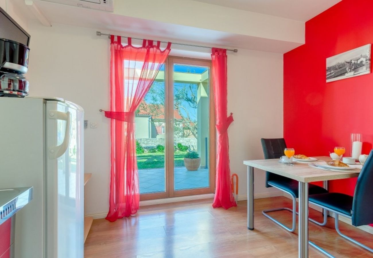 Studio in Nin - Studio apartment in Nin with Terrace, Air condition, WIFI (864-2)