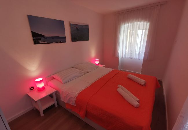 Apartment in Stivan - Apartment in Stivan with Terrace, Air condition, WIFI (920-2) Apartment in Stivan - Apartment in Stivan with Terrace, Air condition, WIFI (920-2)
