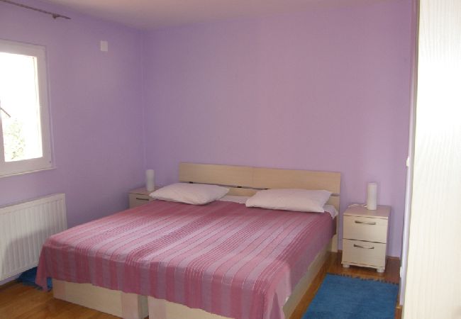 Apartment in Vodice - Apartment in Vodice with Seaview, Balcony, Air condition, WIFI (3335-1) Apartment in Vodice - Apartment in Vodice with Seaview, Balcony, Air condition, WIFI (3335-1)