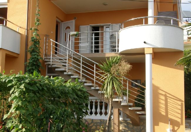 Apartment in Vodice - Apartment in Vodice with Seaview, Balcony, Air condition, WIFI (3335-1) Apartment in Vodice - Apartment in Vodice with Seaview, Balcony, Air condition, WIFI (3335-1)