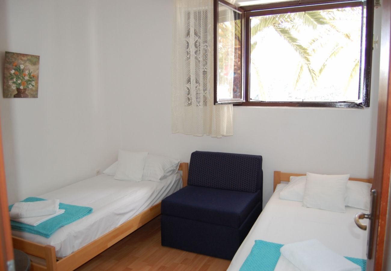 Apartment in Tribunj - Apartment in Tribunj with Seaview, Terrace, Air condition, WIFI (3348-2)