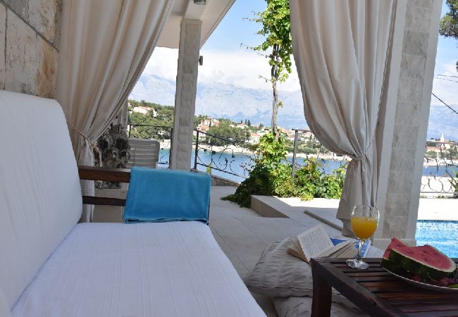 House in Sumartin - Holiday Home in Sumartin with Seaview, Air condition, WIFI, Washing machine (682-2) House in Sumartin - Holiday Home in Sumartin with Seaview, Air condition, WIFI, Washing machine (682-2)