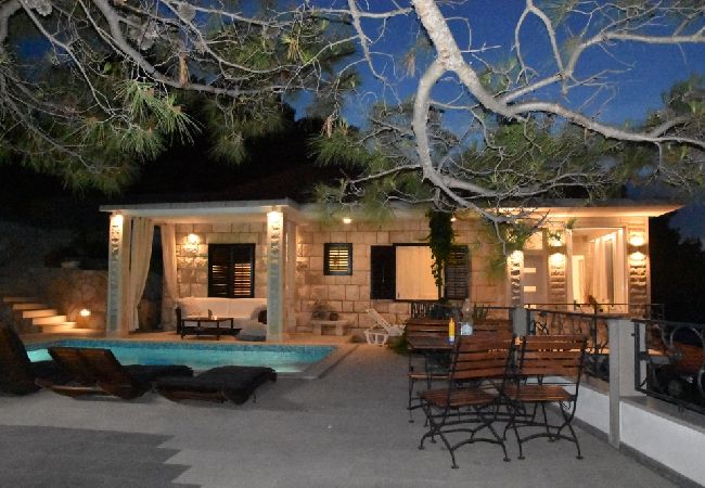 House in Sumartin - Holiday Home in Sumartin with Seaview, Air condition, WIFI, Washing machine (682-2) House in Sumartin - Holiday Home in Sumartin with Seaview, Air condition, WIFI, Washing machine (682-2)