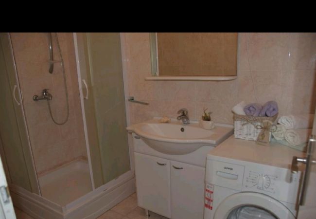 House in Sumartin - Holiday Home in Sumartin with Seaview, Air condition, WIFI, Washing machine (682-2) House in Sumartin - Holiday Home in Sumartin with Seaview, Air condition, WIFI, Washing machine (682-2)