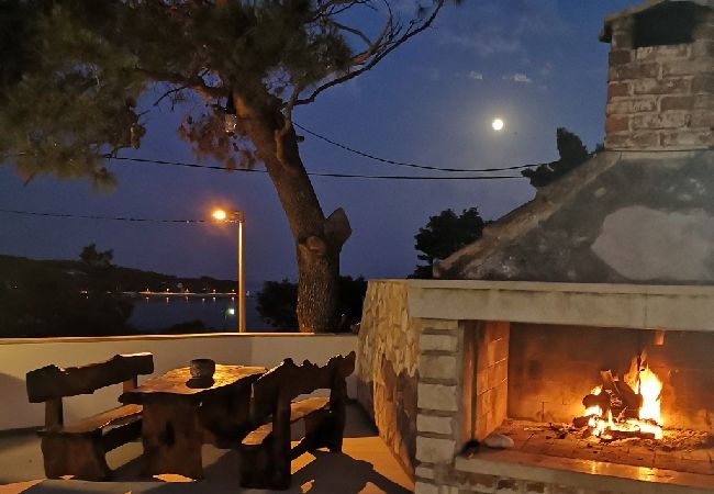 House in Sumartin - Holiday Home in Sumartin with Seaview, Air condition, WIFI, Washing machine (682-2) House in Sumartin - Holiday Home in Sumartin with Seaview, Air condition, WIFI, Washing machine (682-2)
