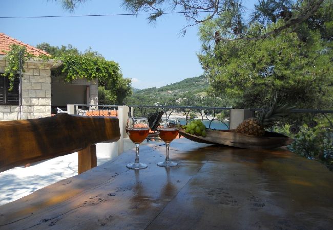 House in Sumartin - Holiday Home in Sumartin with Seaview, Air condition, WIFI, Washing machine (682-2) House in Sumartin - Holiday Home in Sumartin with Seaview, Air condition, WIFI, Washing machine (682-2)