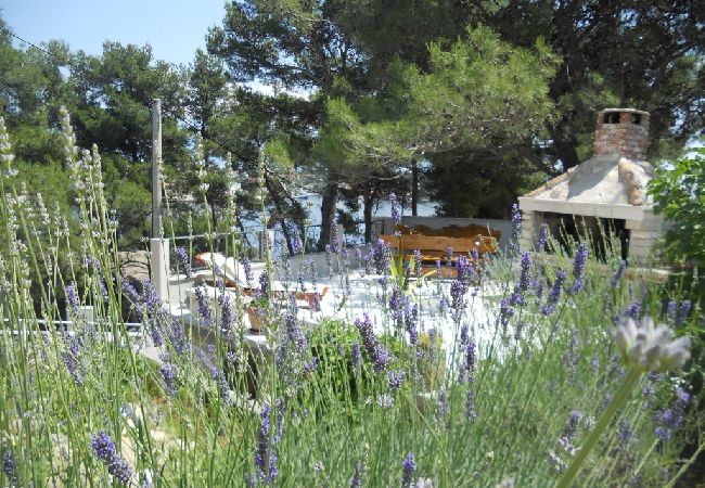 House in Sumartin - Holiday Home in Sumartin with Seaview, Air condition, WIFI, Washing machine (682-2) House in Sumartin - Holiday Home in Sumartin with Seaview, Air condition, WIFI, Washing machine (682-2)