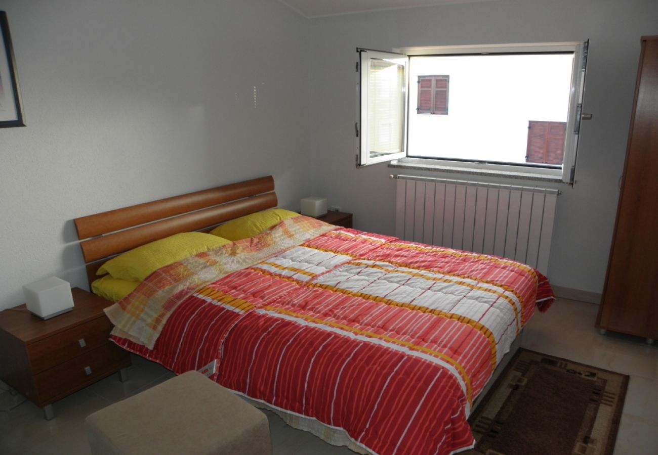 Studio in Premantura - Studio apartment in Premantura with Seaview, Air condition, WIFI, Washing machine (3352-30)