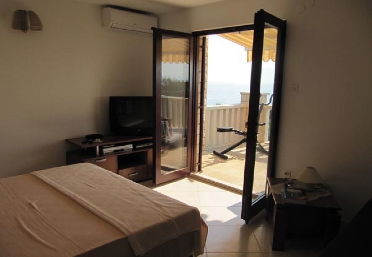 Apartment in Sucuraj - Apartment in Sućuraj with Seaview, Terrace, Air condition, WIFI (3354-1)