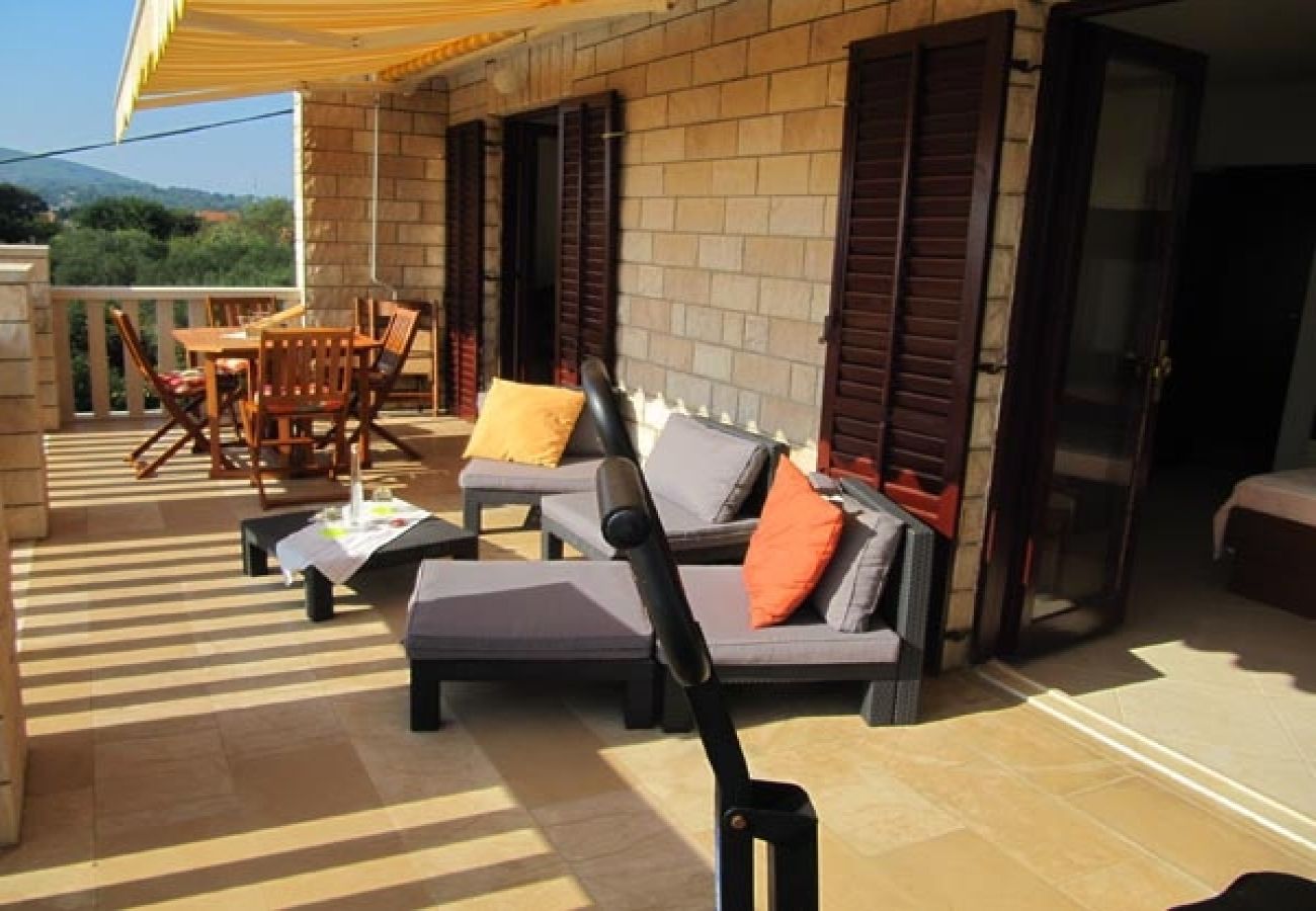 Apartment in Sucuraj - Apartment in Sućuraj with Seaview, Terrace, Air condition, WIFI (3354-1)