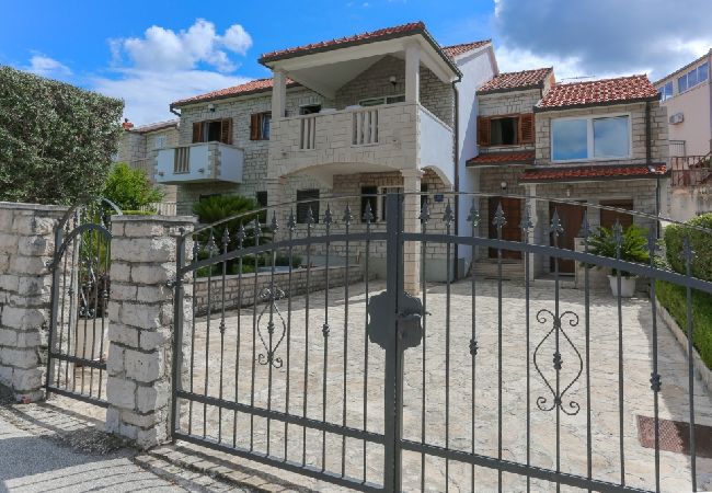 Apartment in Supetar - Apartment in Supetar with Seaview, Terrace, Air condition, WIFI (3361-1) Apartment in Supetar - Apartment in Supetar with Seaview, Terrace, Air condition, WIFI (3361-1)