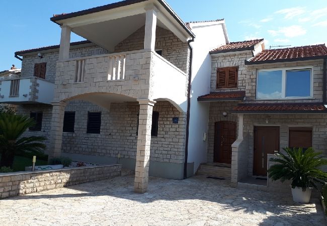 Apartment in Supetar - Apartment in Supetar with Seaview, Terrace, Air condition, WIFI (3361-1) Apartment in Supetar - Apartment in Supetar with Seaview, Terrace, Air condition, WIFI (3361-1)