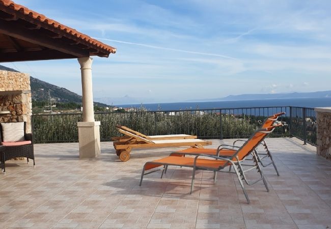 House in Bol - Robinson home in Bol with Seaview, Terrace, Air condition, WIFI (3414-1) House in Bol - Robinson home in Bol with Seaview, Terrace, Air condition, WIFI (3414-1)
