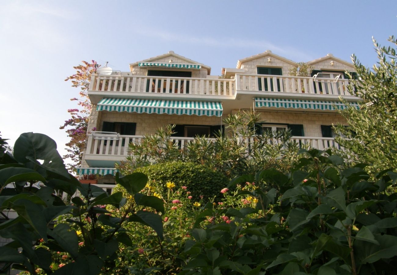 Apartment in Bol - Apartment in Bol with Seaview, Balcony, Air condition, WIFI (3416-1)