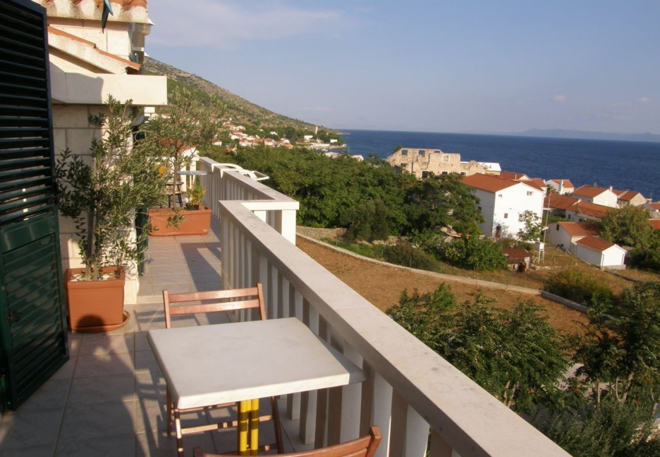 Apartment in Bol - Apartment in Bol with Seaview, Balcony, Air condition, WIFI (3416-3)