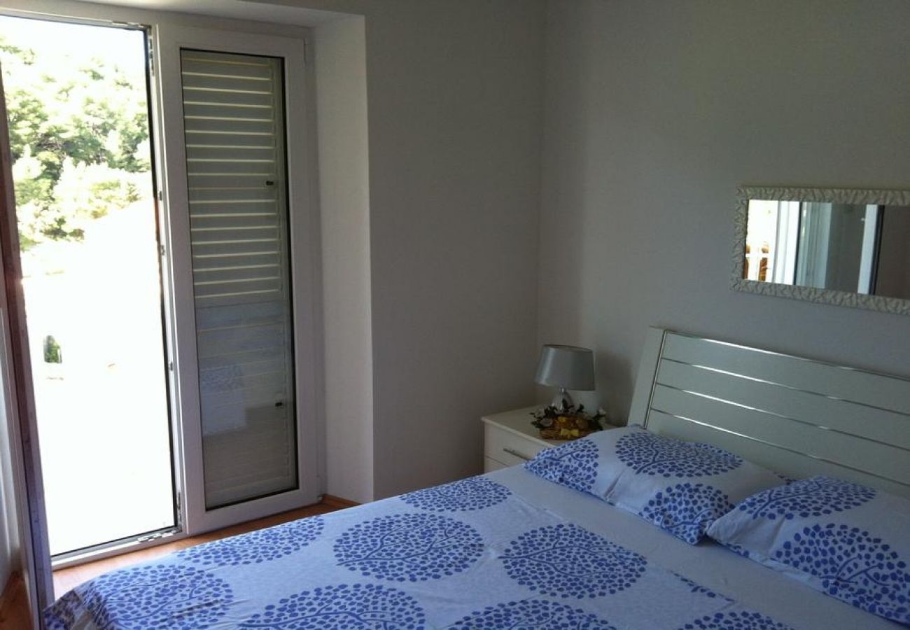 Apartment in Povlja - Apartment in Povlja with Seaview, Terrace, Air condition, WIFI (3419-1)