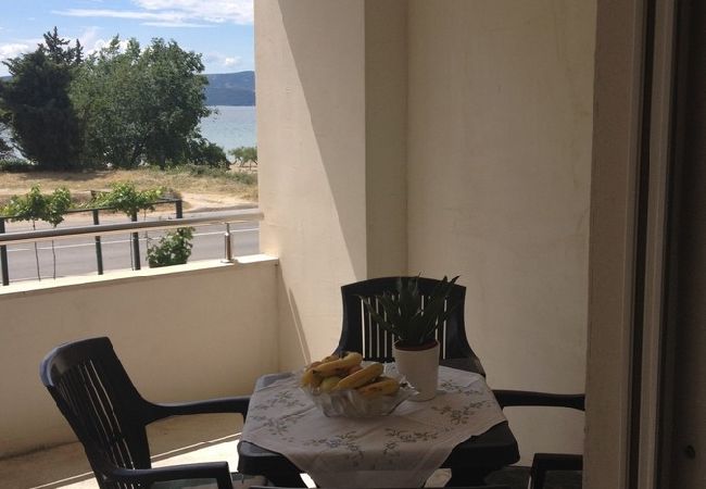 Apartment in Omiš - Apartment in Omiš with Seaview, Terrace, Air condition, WIFI (3422-6) Apartment in Omiš - Apartment in Omiš with Seaview, Terrace, Air condition, WIFI (3422-6)