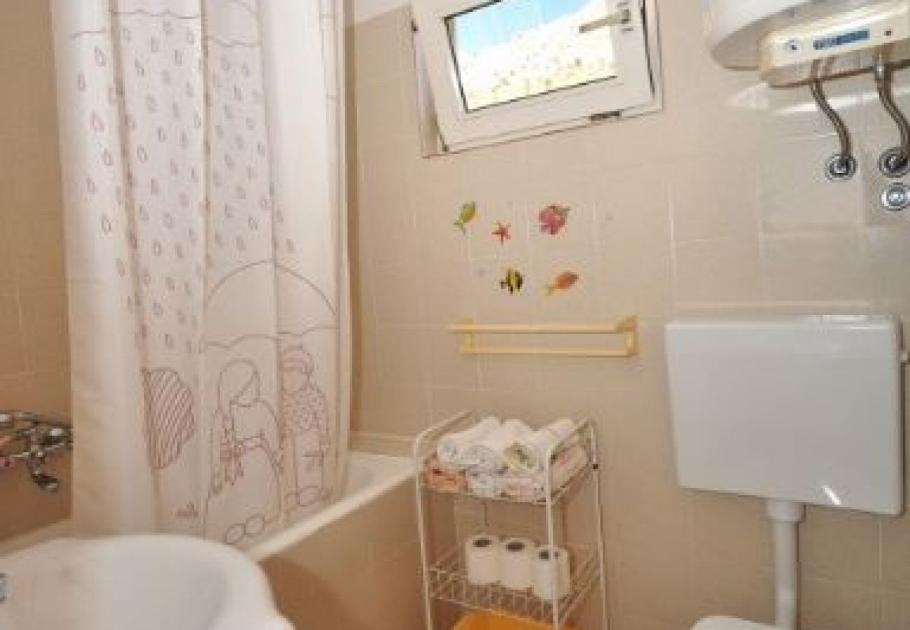 Studio in Duce - Studio apartment in Duće with Seaview, Balcony, Air condition, WIFI (3425-8)