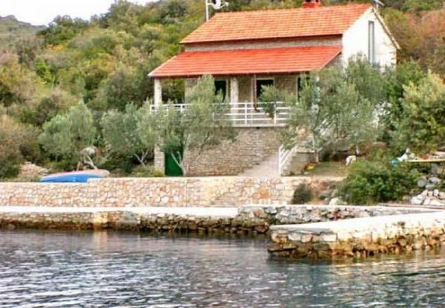 House in Tkon - Robinson home in Tkon with Seaview, Terrace, WIFI (3437-1) House in Tkon - Robinson home in Tkon with Seaview, Terrace, WIFI (3437-1)