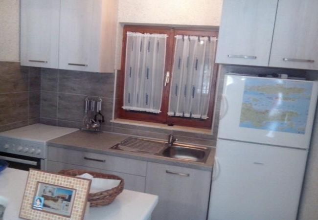 House in Tkon - Robinson home in Tkon with Seaview, Terrace, WIFI (3437-1) House in Tkon - Robinson home in Tkon with Seaview, Terrace, WIFI (3437-1)