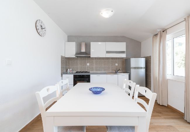 House in Vela Luka - Robinson home in Vela Luka with Seaview, Terrace, Air condition, WIFI (3439-1) House in Vela Luka - Robinson home in Vela Luka with Seaview, Terrace, Air condition, WIFI (3439-1)