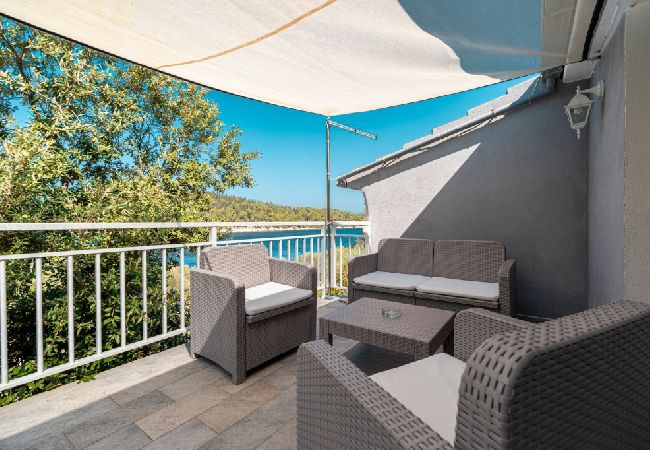 House in Vela Luka - Robinson home in Vela Luka with Seaview, Terrace, Air condition, WIFI (3439-1) House in Vela Luka - Robinson home in Vela Luka with Seaview, Terrace, Air condition, WIFI (3439-1)
